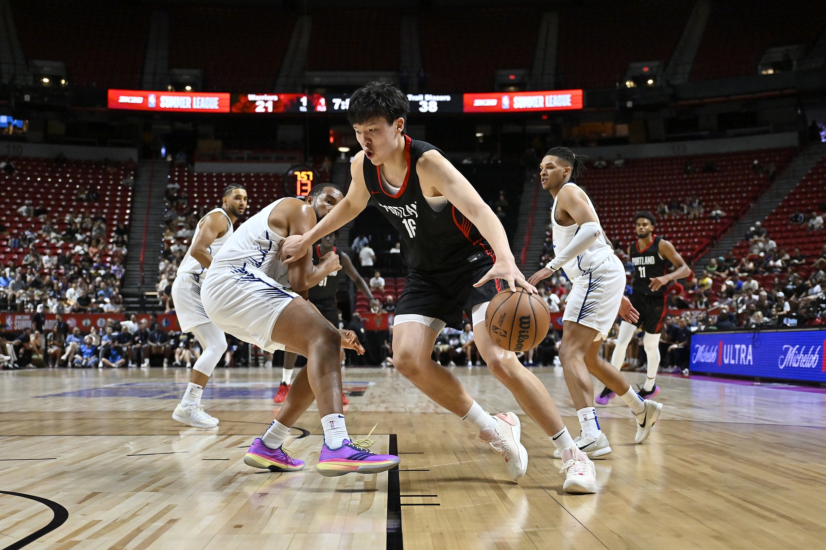 沈梓捷:杨瀚森攻防两端都很出色没怯场 保持健康肯定能在NBA出彩
